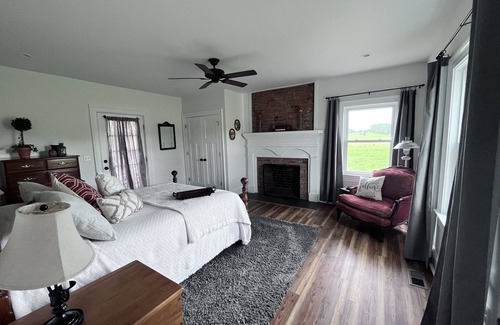 Luray Other | 1875 FARMHOUSE completely renovated with a spectacular Blue Ridge Mountain view!