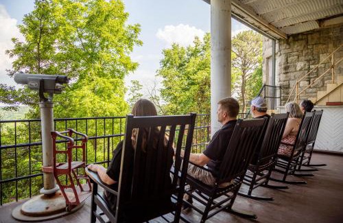 Eureka Springs Historic District Hotel | 1886 Crescent Hotel and Spa