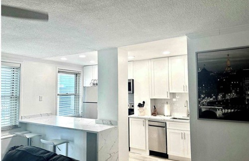 Downtown Atlanta Condo | 18K - City condo! Great View overlooking Peachtree