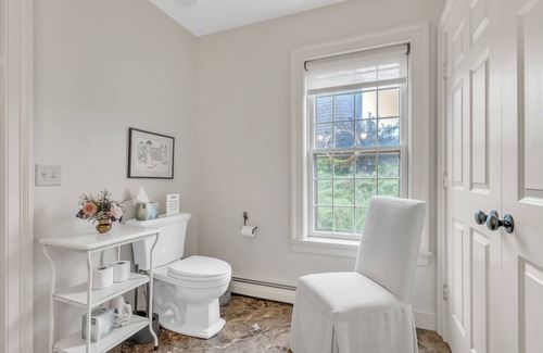 Whately Other | 18th century 3-bedroom renovated farmhouse in peaceful Whately with WiFi, AC