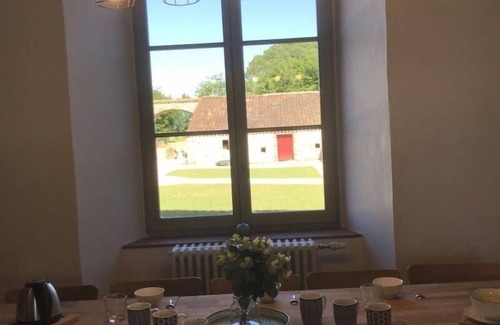 Les Herbiers Cottage | 18th Century Cottage with Pool and WiFi - Up to 10 People