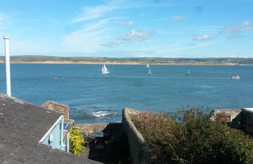 Appledore Cottage | 18th Century Cottage On Waterfront, Panoramic Sea Views, Courtyard Garden