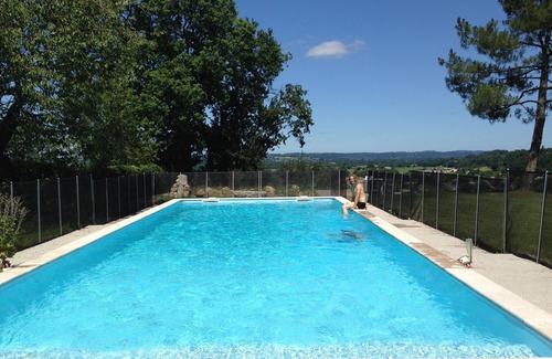 Juillac Cottage | 18th Century Cottage Farmhouse with Beautiful View of Dordogne River Valley
