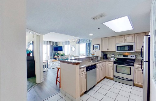 Crescent Beach Condo | 18th floor oceanfront condo w/balcony, shared hot tub, free WiFi, shared pool
