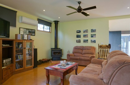 Sunset Strip House | 19 Happy Valley Drive, Sunset Strip - GP Only Property