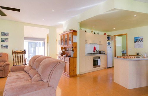 Sunset Strip House | 19 Happy Valley Drive, Sunset Strip - GP Only Property