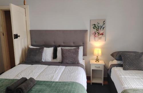 Newton Park House | 19 On Hurd