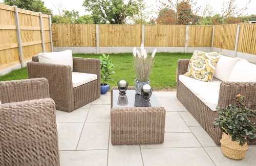 Brynteg Cottage | 19 PARC DELFRYN, pet friendly, with a garden in Benllech