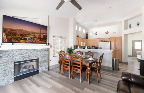 Las Vegas House | 1900 SqFt House 5beds/3bath W/Heated Pool/Spa/BBQ.