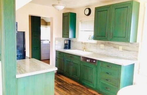 Historic Downtown District House | 1907 Charmer, Perfect Downtown Location, So Clean!