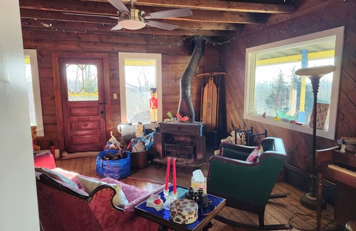 Catskill House | 1910 Whimsical 6 bedroom, 2 bath, great porch, fireplace, spacious , near skiing