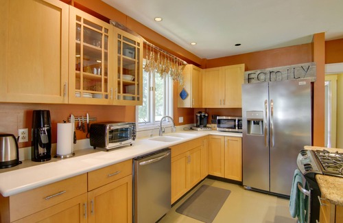 Cambridge House | 1915 Historic Cambridge Property w/Fire Pit!