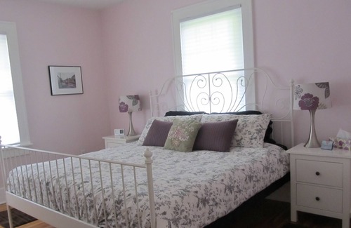 Carbondale Other | 1920's Farm House Built by the Trainmaster of Carbondale. Modern updates in 2012