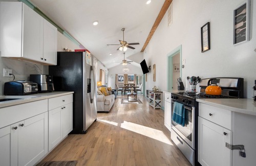 Tulsa House | 1920s Owen Park Remodel | DT+Gathering PL < 10 min
