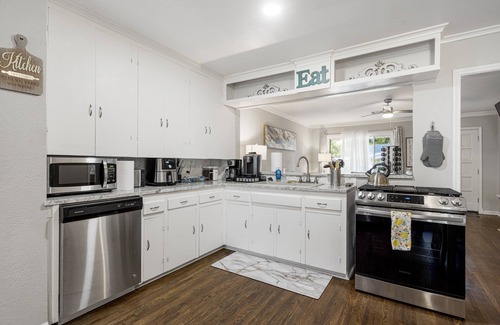 Fair Heights House | 1940s Stunning Midtown Remodel | Expo/TU 1 Mile