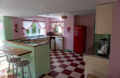 Kilkhampton House | 1950's styled Bungalow close to Cornwall Coast in quiet surroundings.