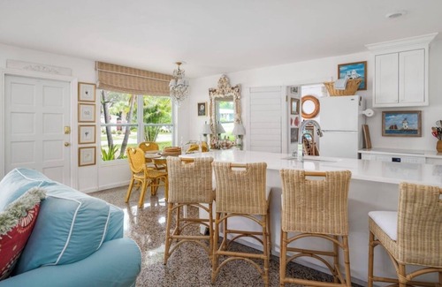 Rock Ridge House | 1950’S CHARMING FLORIDA COTTAGE/5 MINUTES TO OCEAN