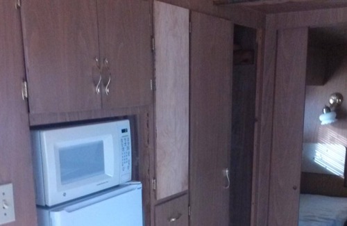 Meeker House | 1959 Vintage RV Cabin