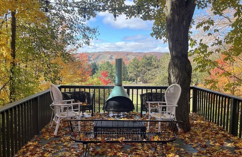 Harbor Springs Ski Chalet | 1969 Mid Century Modern Ski Chalet w Views of Boyne Highlands Next to Nubs Nob