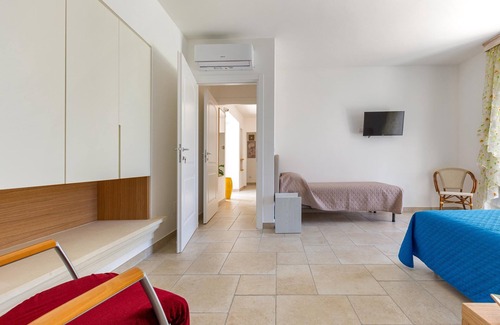 Pittuini Bed & Breakfast | 1977 B&B I Tarocchi - La Papessa Camera Quadrupla