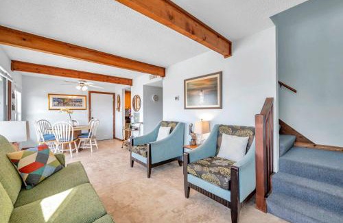 Indian Shores House | 19802 Gulf Blvd Unit B