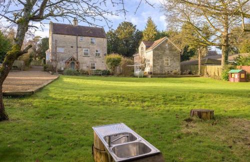 Edge House | 19th Century House Private Parking nr Painswick