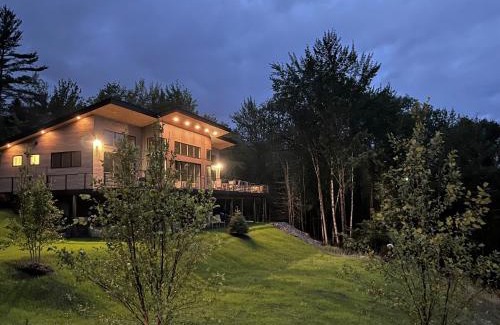 Bethlehem House | 1A Maple Lodge Stunning luxury Scandinavian style home with great views