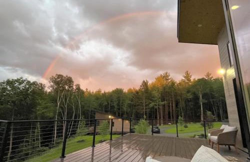 Bethlehem House | 1A Maple Lodge Stunning luxury Scandinavian style home with great views