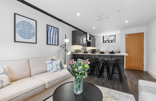 Exeter Apartment | 1A The Courtyard Exeter