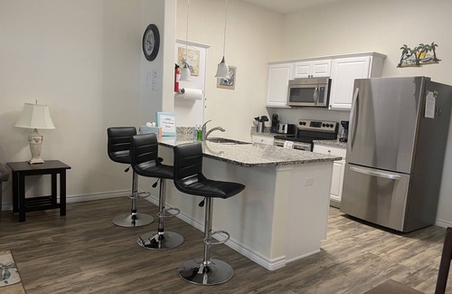 Corpus Christi House | 1b/1b for 6 max4adults! Heated pools! Steps from the BEACH! Netflix! Playground!