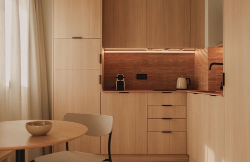 Old Town Apartment | 1B | Premium Apartment by Pau Suites