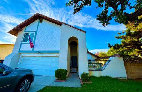 Rancho Cucamonga House | 1b1b Private and quiet sun roomA