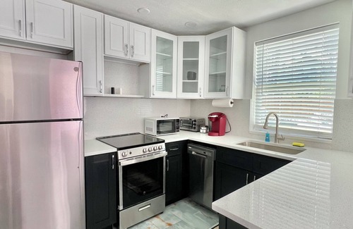 Bayou Shores House | 1bd/1ba Apartment in St. Petersburg w/PRIVATE DOCK & KAYAKS