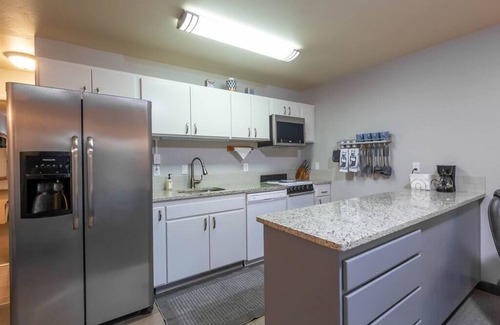 Bend Condo | 1Bd/2Bath, Downtown Bend, Views of Deschutes River