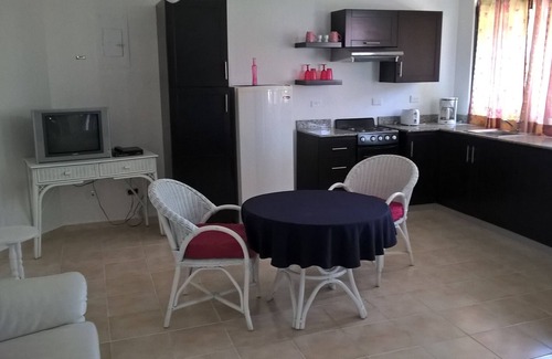La Mulata Apartment | 1BD apt in tropical resort with pool/Wi-Fi/TV/parking/AC