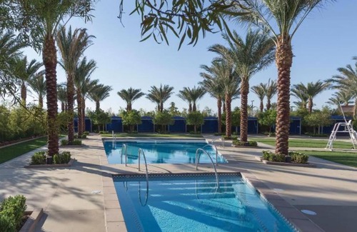 Las Vegas Condo | 1BD/Vegas - Margarita Maker, Pools, Hot tubs!