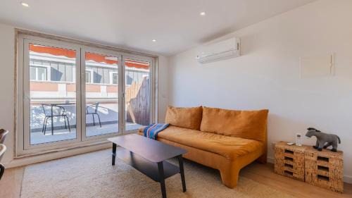 Merces Apartment | 1BDR Apartment with AC and Terrace by LovelyStay