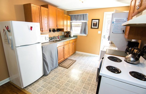 Lockeland Springs Apartment | 1bed/1 bath in East Nashville with 250 5* Reviews on another site (Apt A)