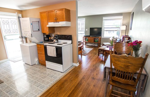 Lockeland Springs Apartment | 1bed/1 bath in East Nashville with 250 5* Reviews on another site (Apt A)