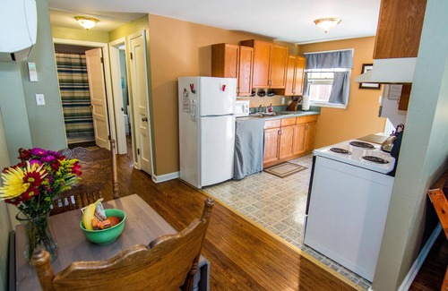Lockeland Springs Apartment | 1bed/1 bath in East Nashville with 250 5* Reviews on another site (Apt A)