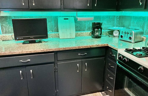 Kansas City House | 1Bed/1Bath 1st Floor House Near Downtown Kansas City