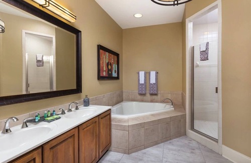 Pennington Bend Resort | 1Bed/1Bath Gorgeous Deluxe Condo in Nashville Resort Next to Grand Ole Opry!