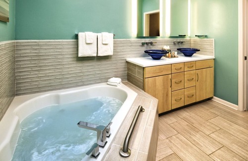 Ocean Drive Resort | 1Bed/1Bath in Myrtle Beach Heaven! Cozy Oceanfront Resort!