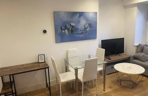 Fairfield Apartment | 1Bed Apartment on High Street, Central Croydon