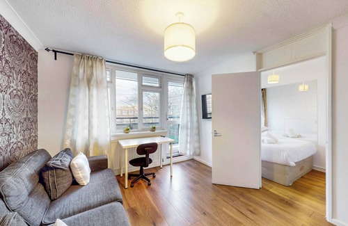 South Bermondsey Apartment | 1Bed Apt - Walking distance to Bermondsey Station