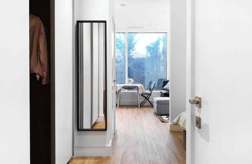 Hanger Hill Apartment | 1Bed Flat-Gym & Open Workspace