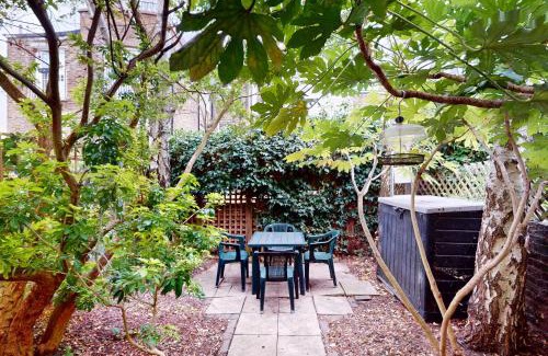 Askew Apartment | 1Bed Flat Near Goldhawk Tube & Uxbridge Bus Stop