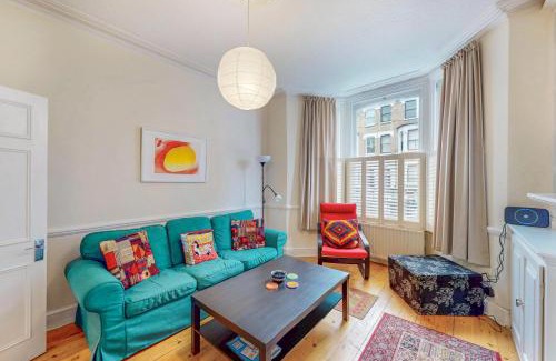 Askew Apartment | 1Bed Flat Near Goldhawk Tube & Uxbridge Bus Stop