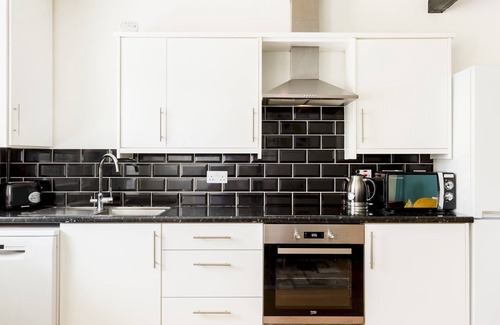 Leamington Spa Apartment | 1Bed Flat with parking Royal Leamington Spa | Pass the Keys
