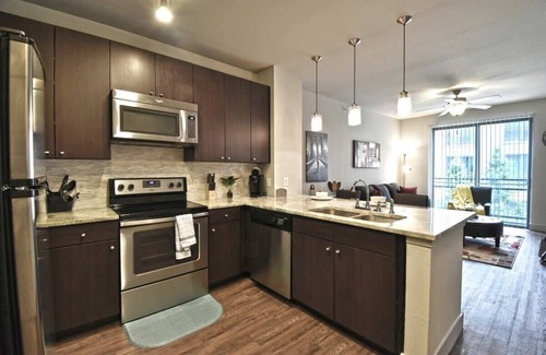 Knox - Henderson Condo | 1bedroom 2 beds Dallas/Pool/Parking/Washer dryer